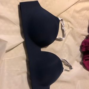 LAST CHANCE! Victoria’s Secret wireless bra
